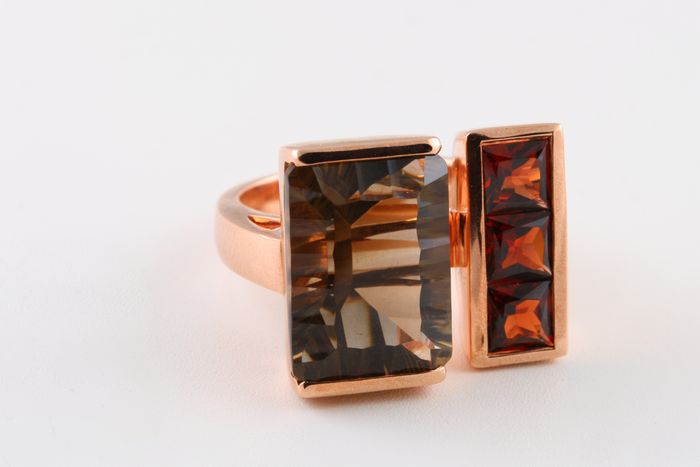 Smoky Quartz two-stone ring: a Smoky Quartz with Garnets in 18 karat rose gold
