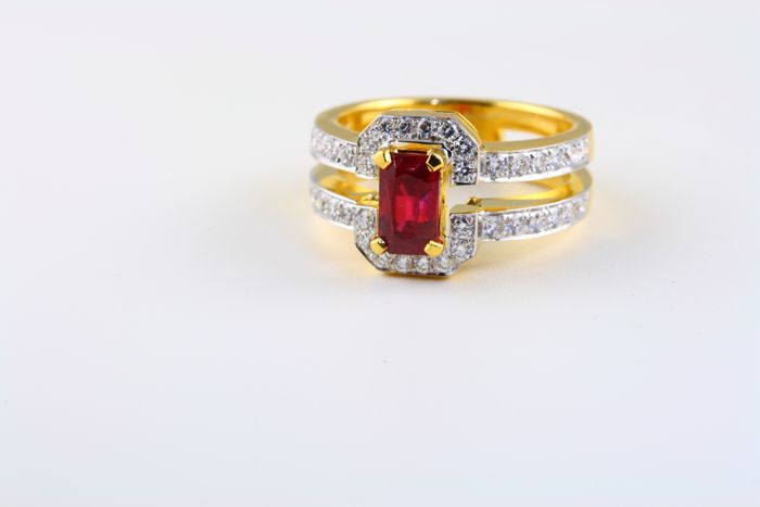 Ruby and diamond ring: a Ruby with diamonds in 18 karat gold
