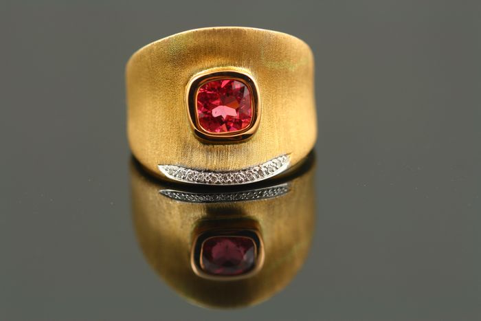 Cushion Spinel ring: a cushion Spinel with diamonds in 18 karat matte finished rose gold